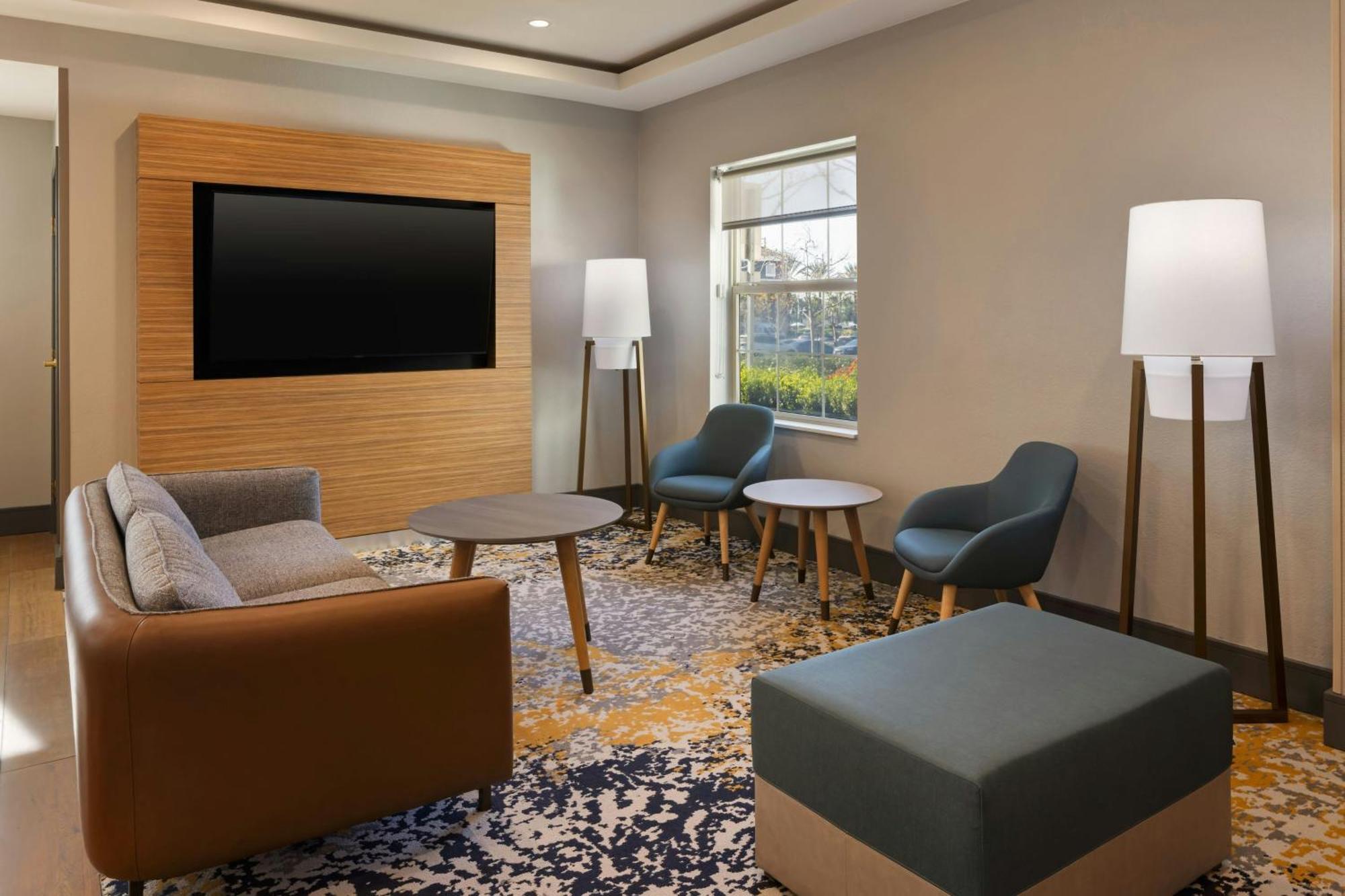 Towneplace Suites By Marriott Ontario Airport Rancho Cucamonga Exterior photo