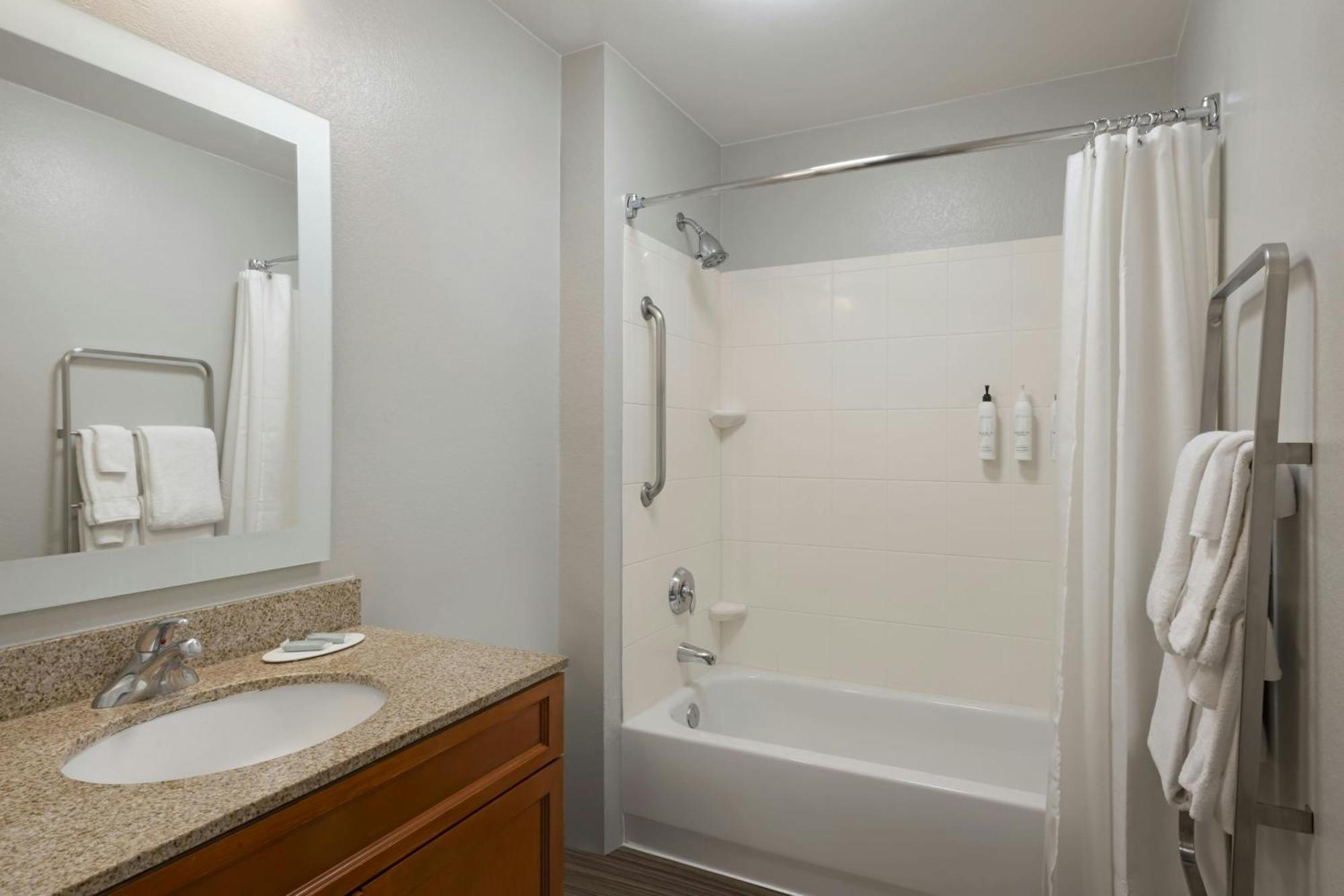 Towneplace Suites By Marriott Ontario Airport Rancho Cucamonga Exterior photo