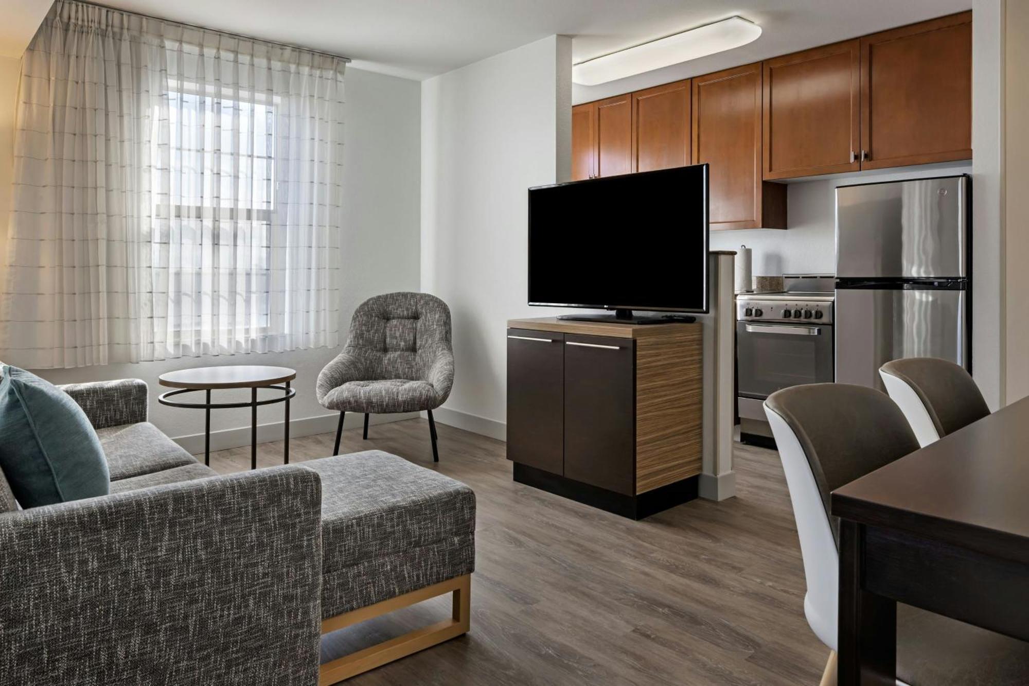 Towneplace Suites By Marriott Ontario Airport Rancho Cucamonga Exterior photo